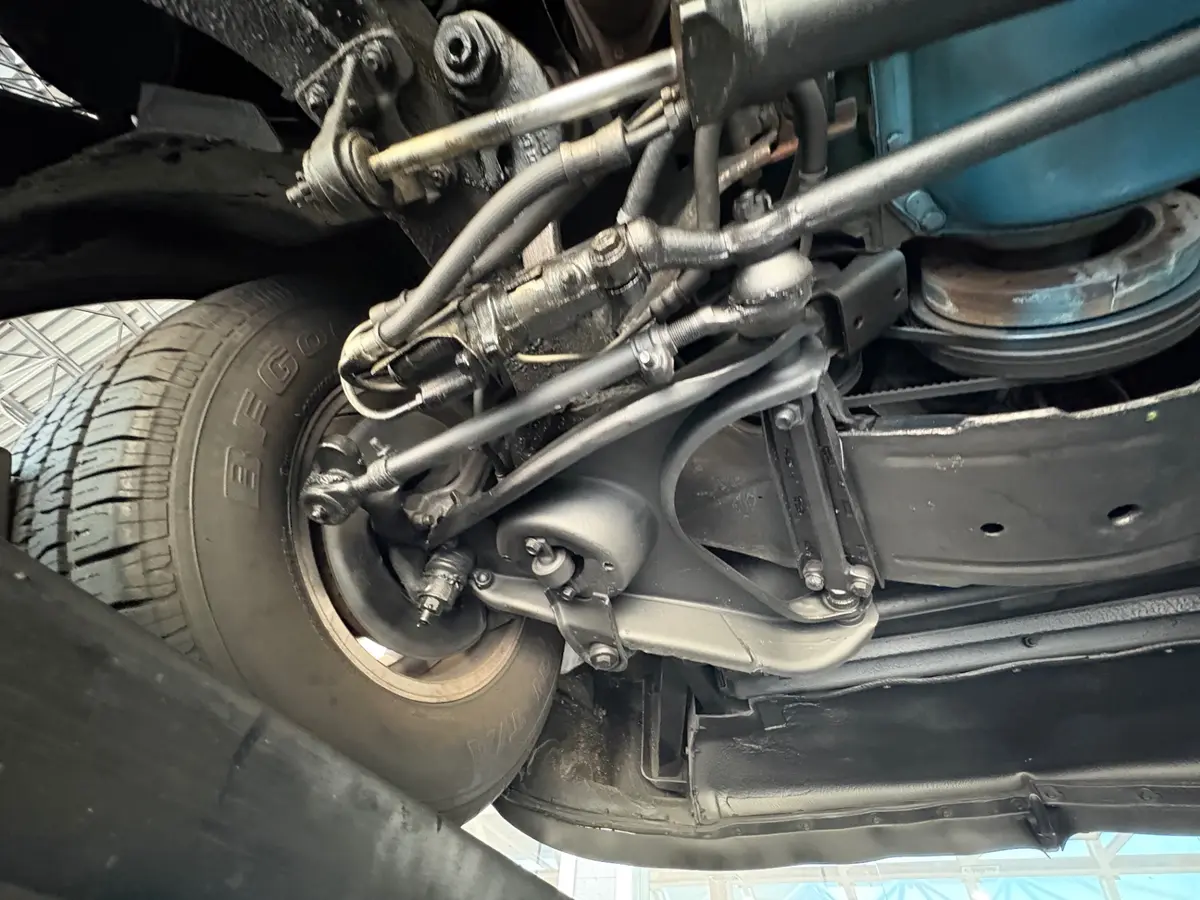 Vehicle photo 50