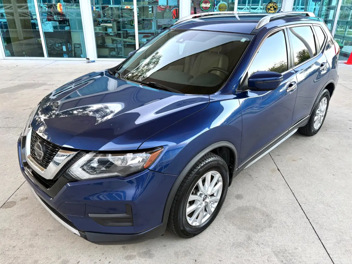 Vehicle photo 20