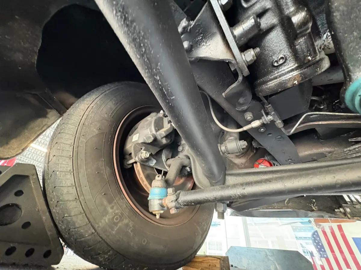 Vehicle photo 46