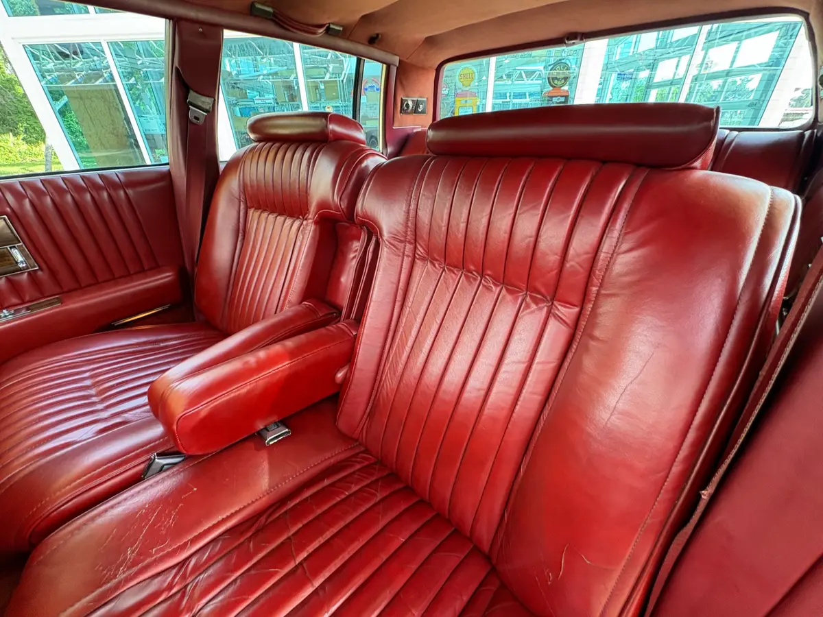 Vehicle photo 35